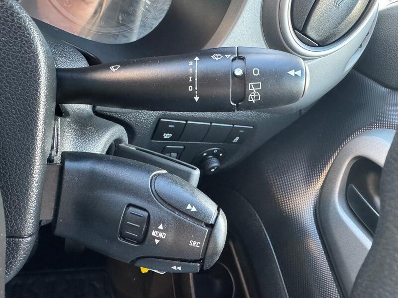 Peugeot Partner Tepee view 26