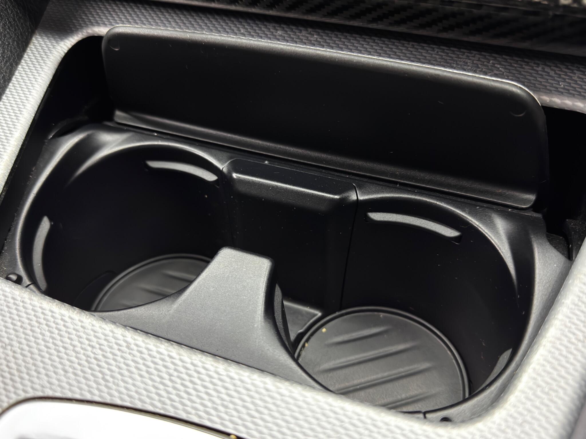 BMW 6 Series view 28