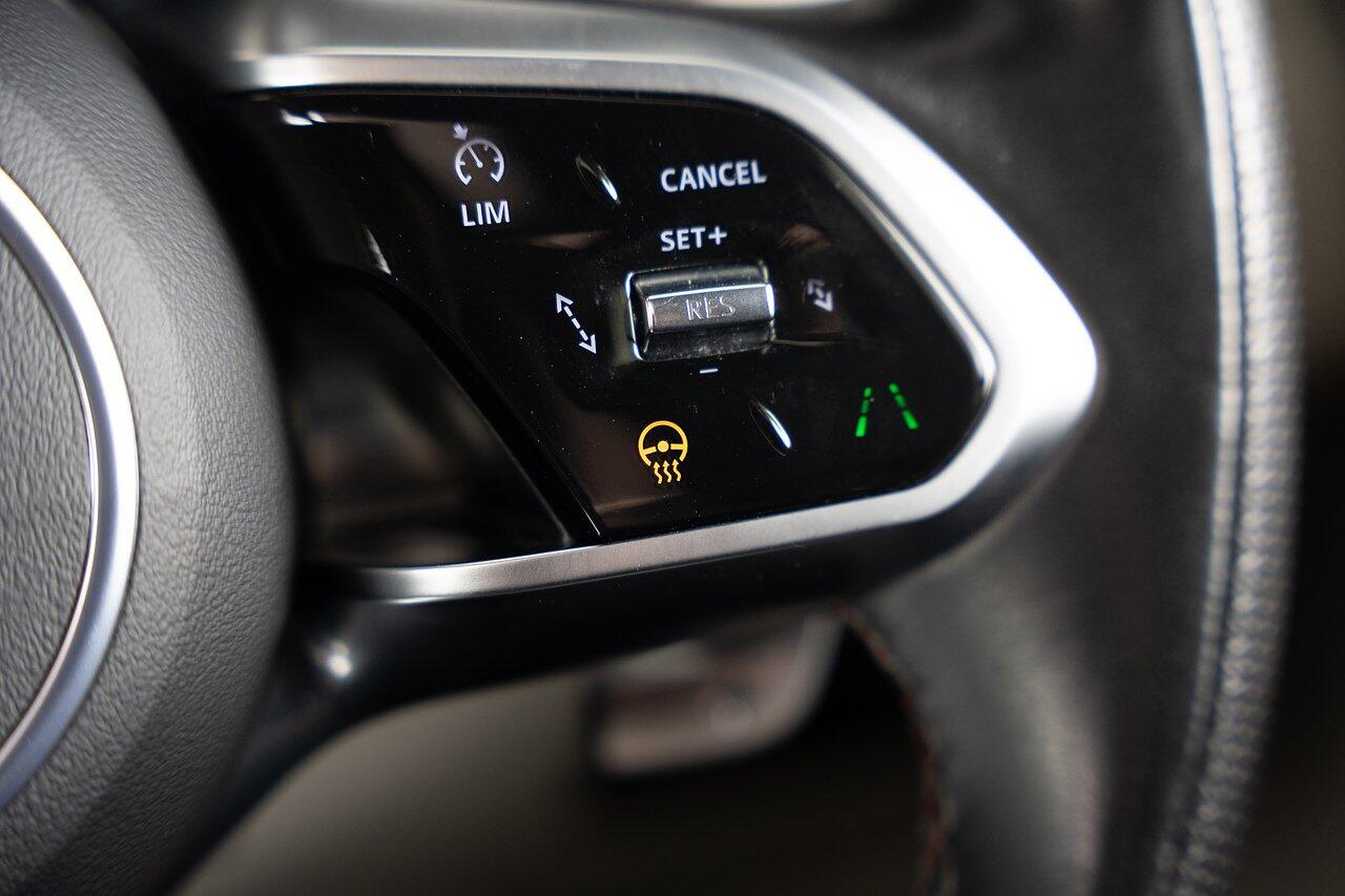 Jaguar F-Pace view 37