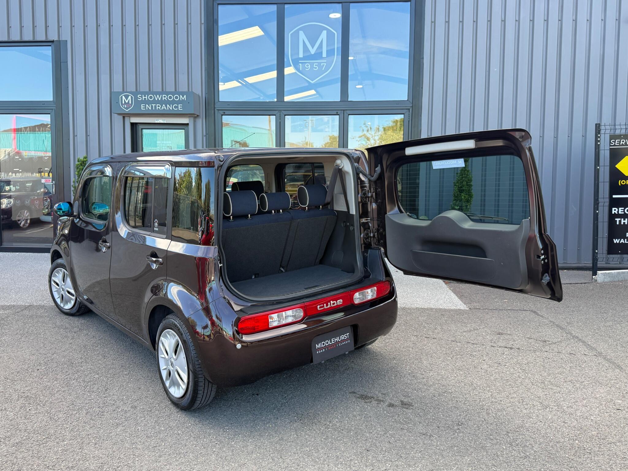 Nissan Cube view 9