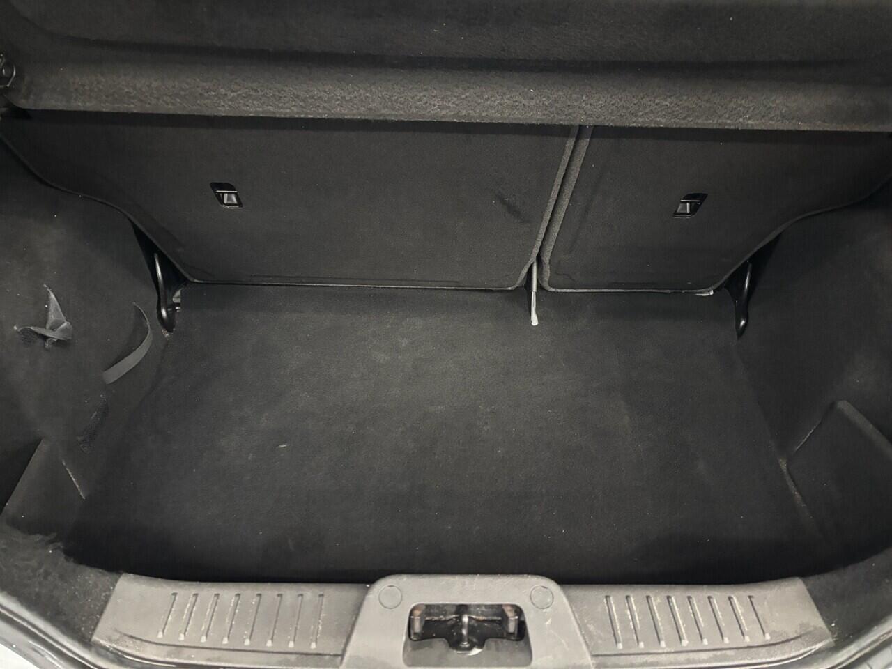 Ford Fiesta view 21