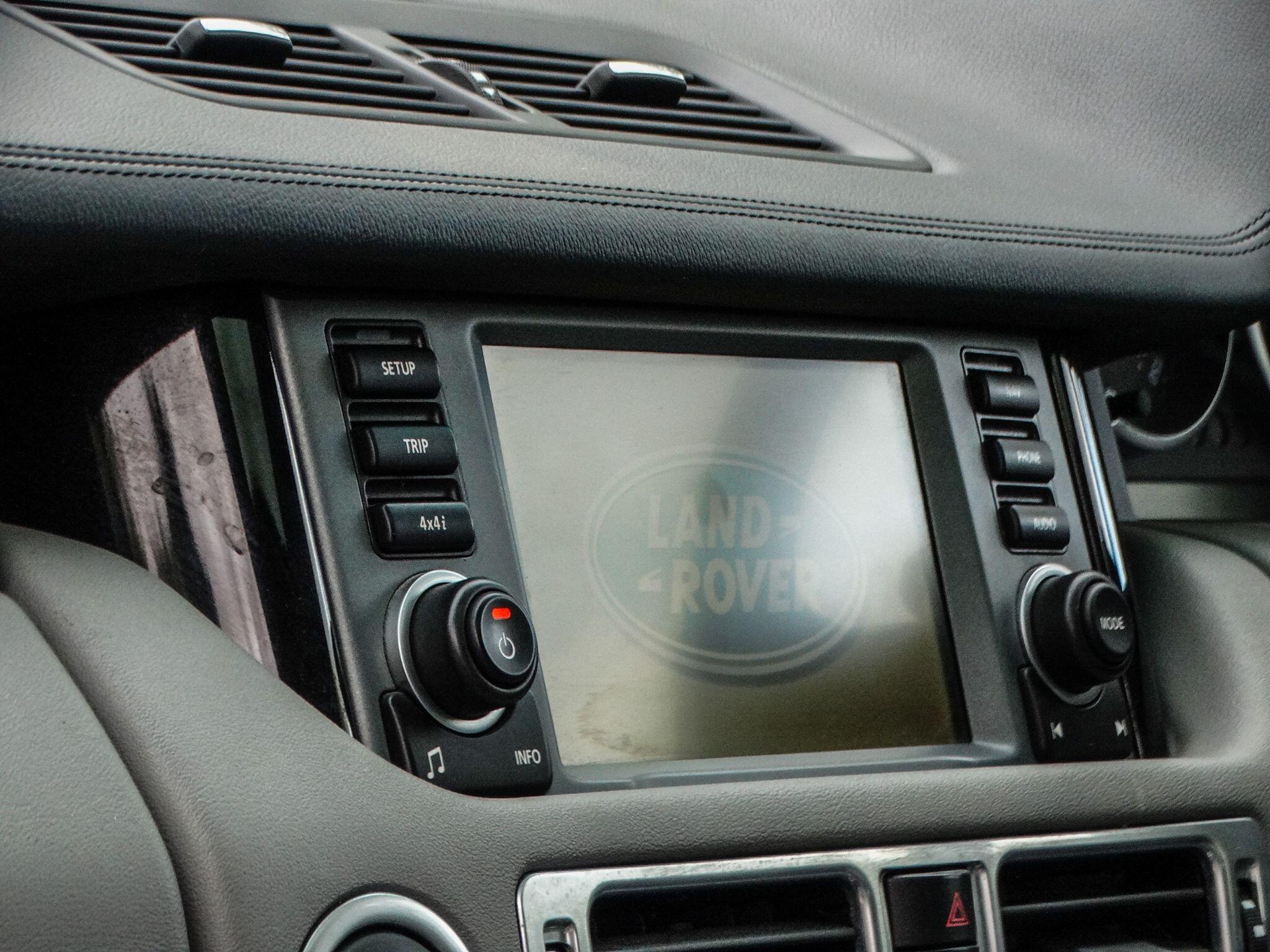 Land Rover Range Rover view 18