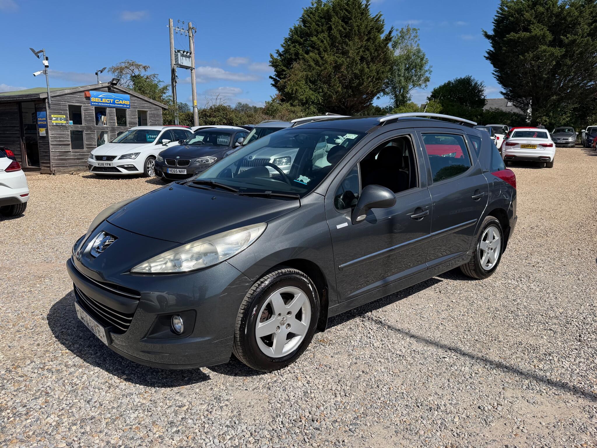 Peugeot 207 view 3