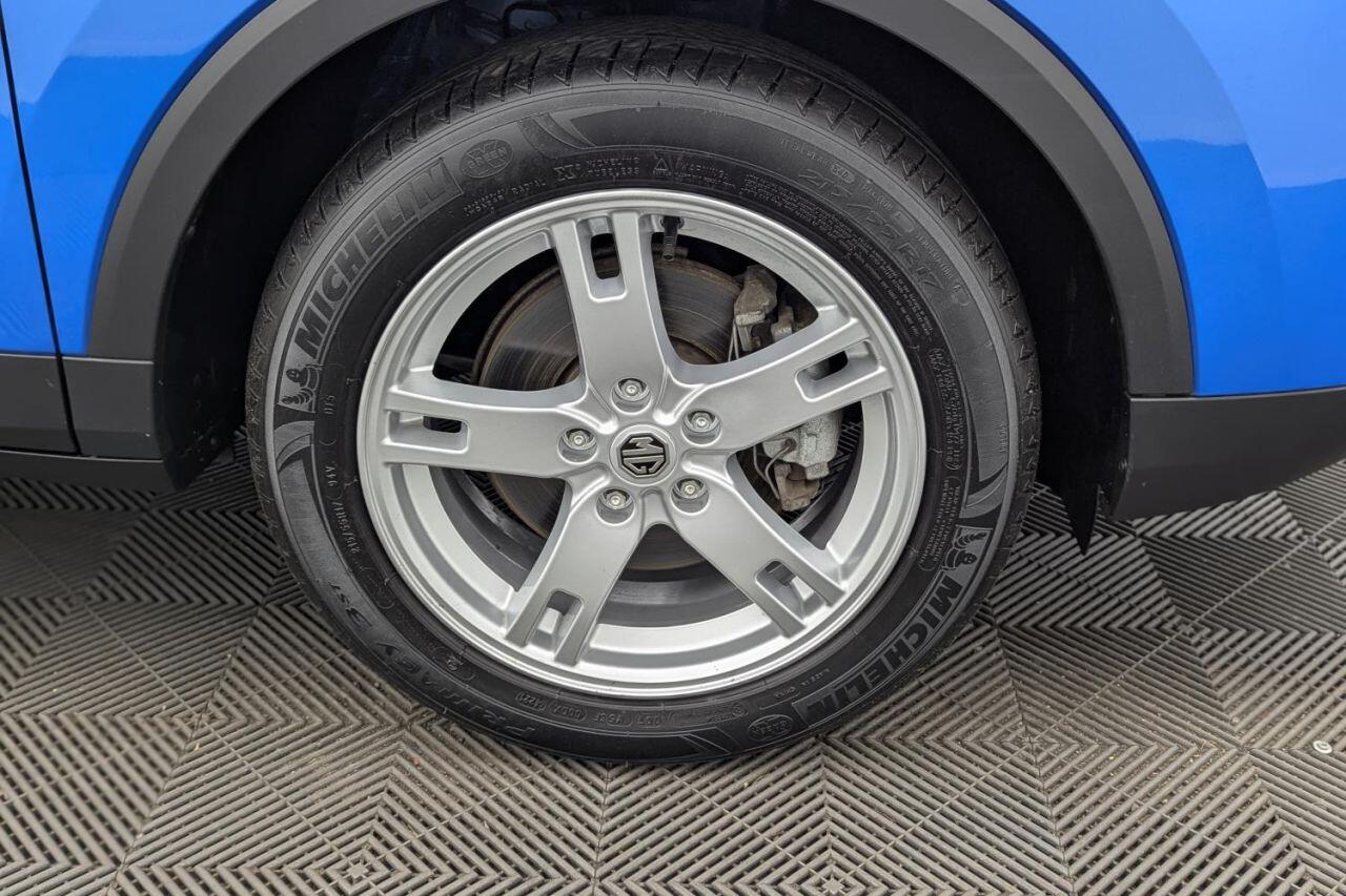 MG ZS view 51