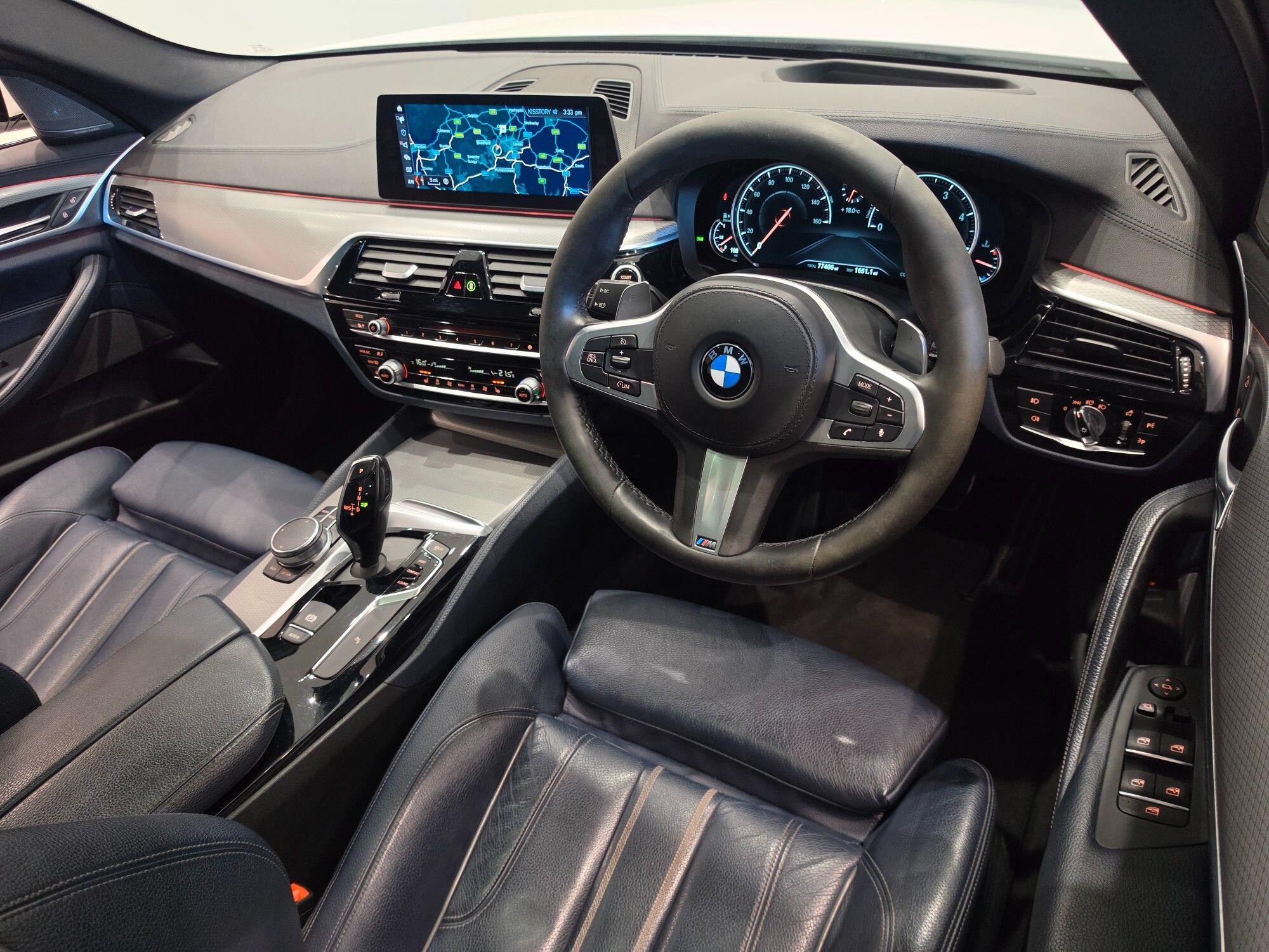 BMW 5 Series view 30