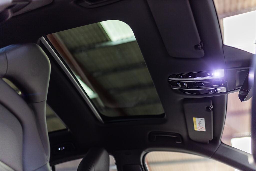 Porsche Panamera view 23