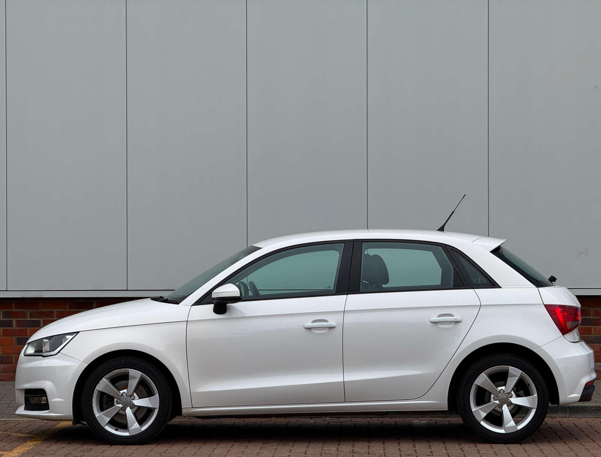 Audi A1 view 8