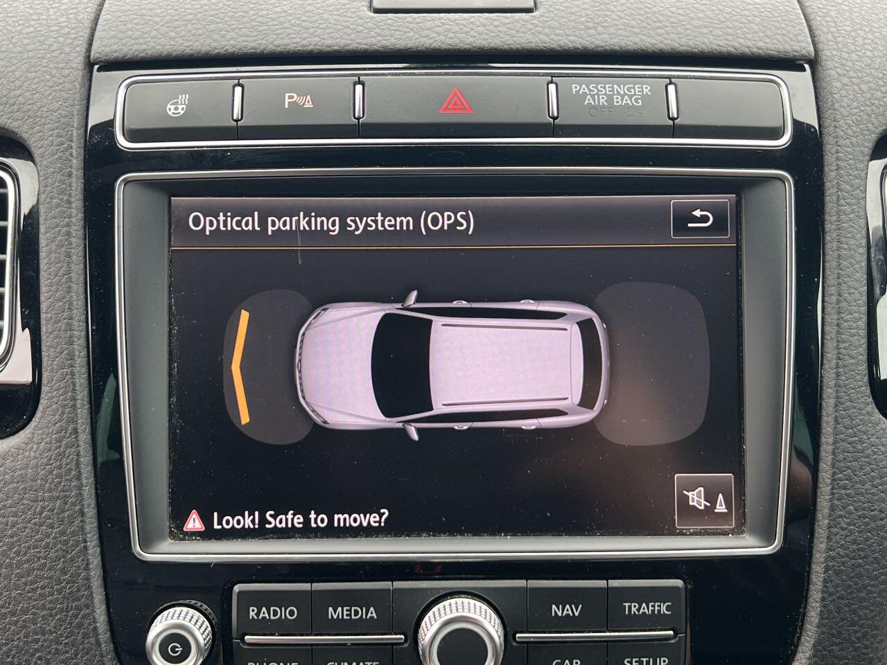 Volkswagen Touareg view 52