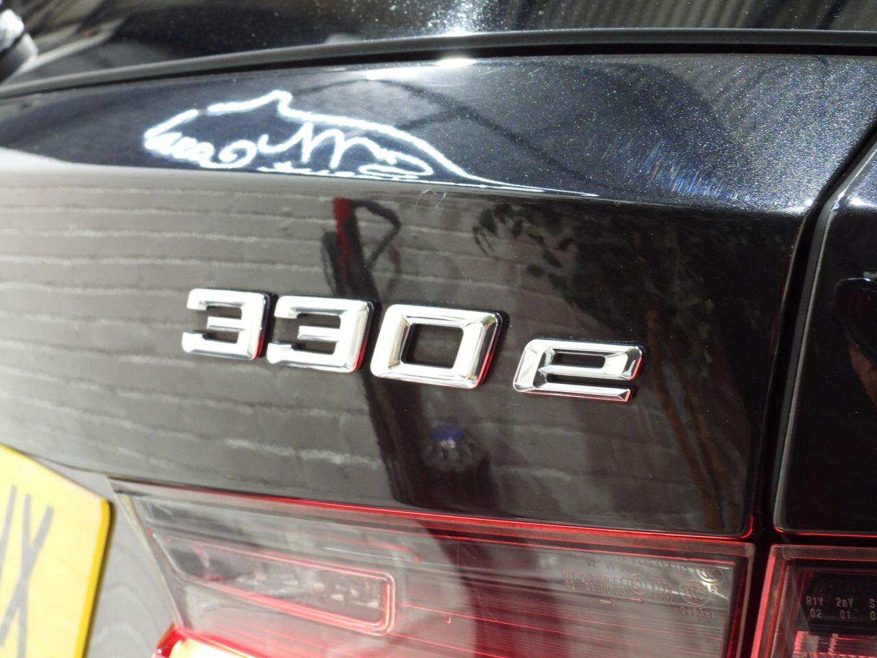 BMW 3 Series view 24
