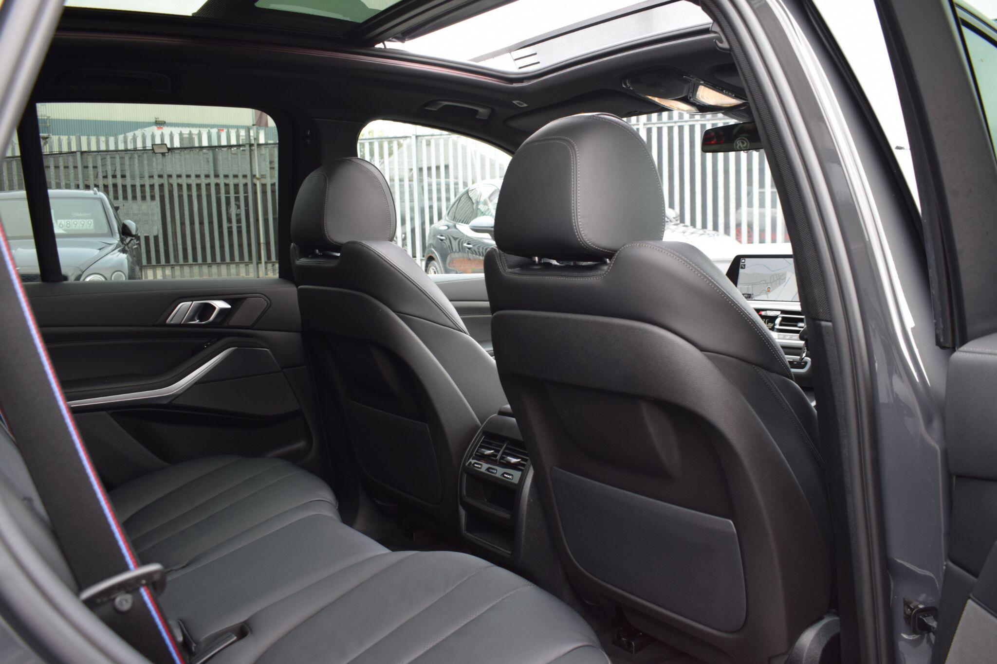 BMW X5 view 25