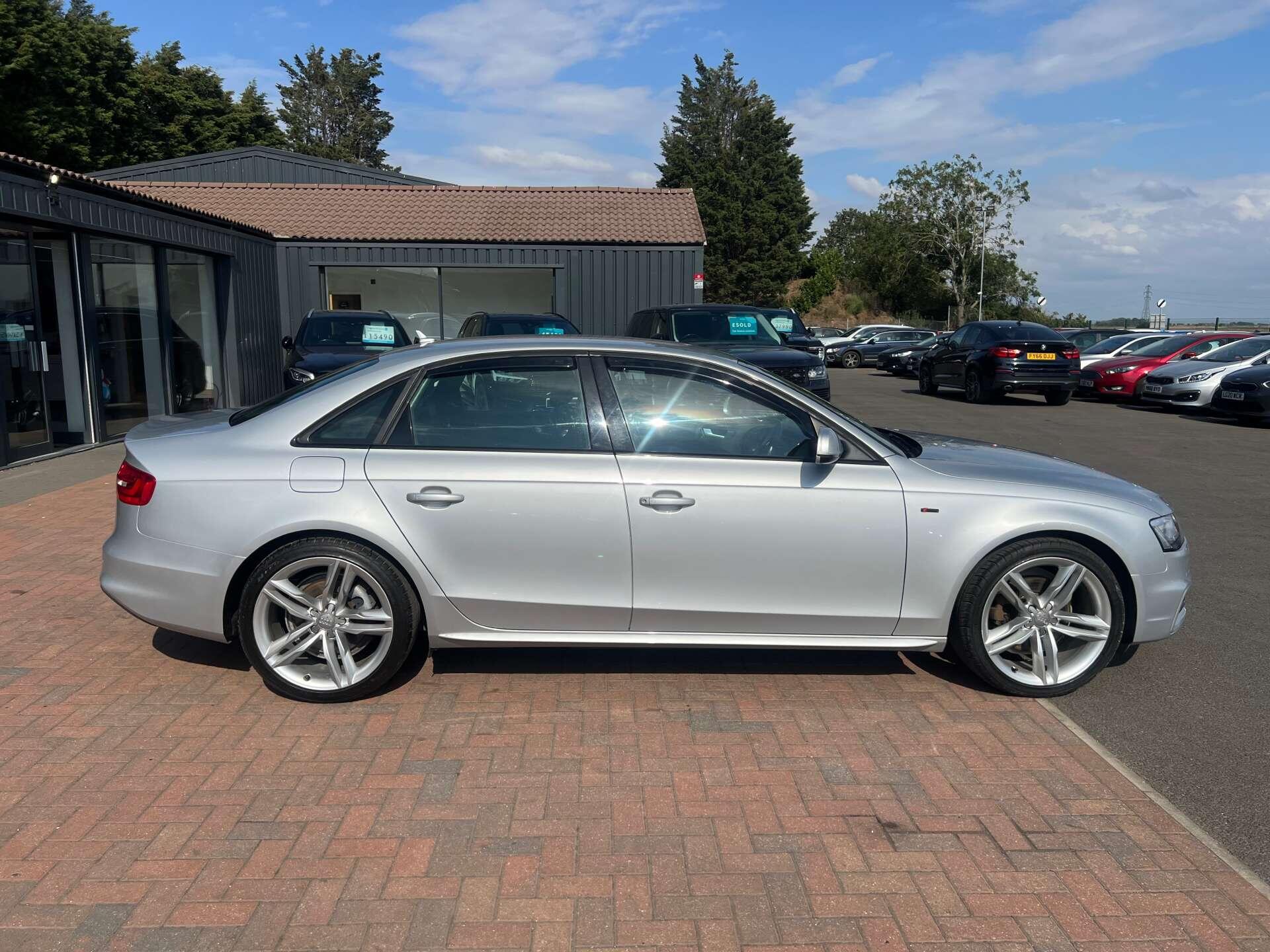 Audi A4 view 7