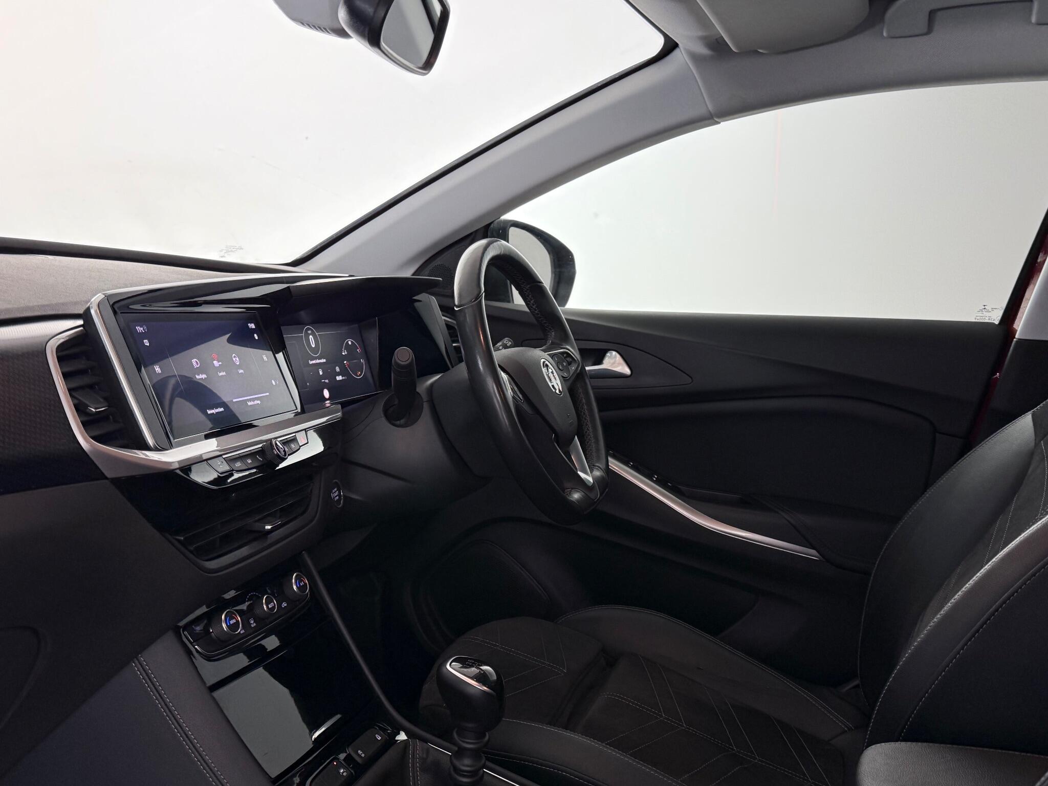 Vauxhall Grandland view 4