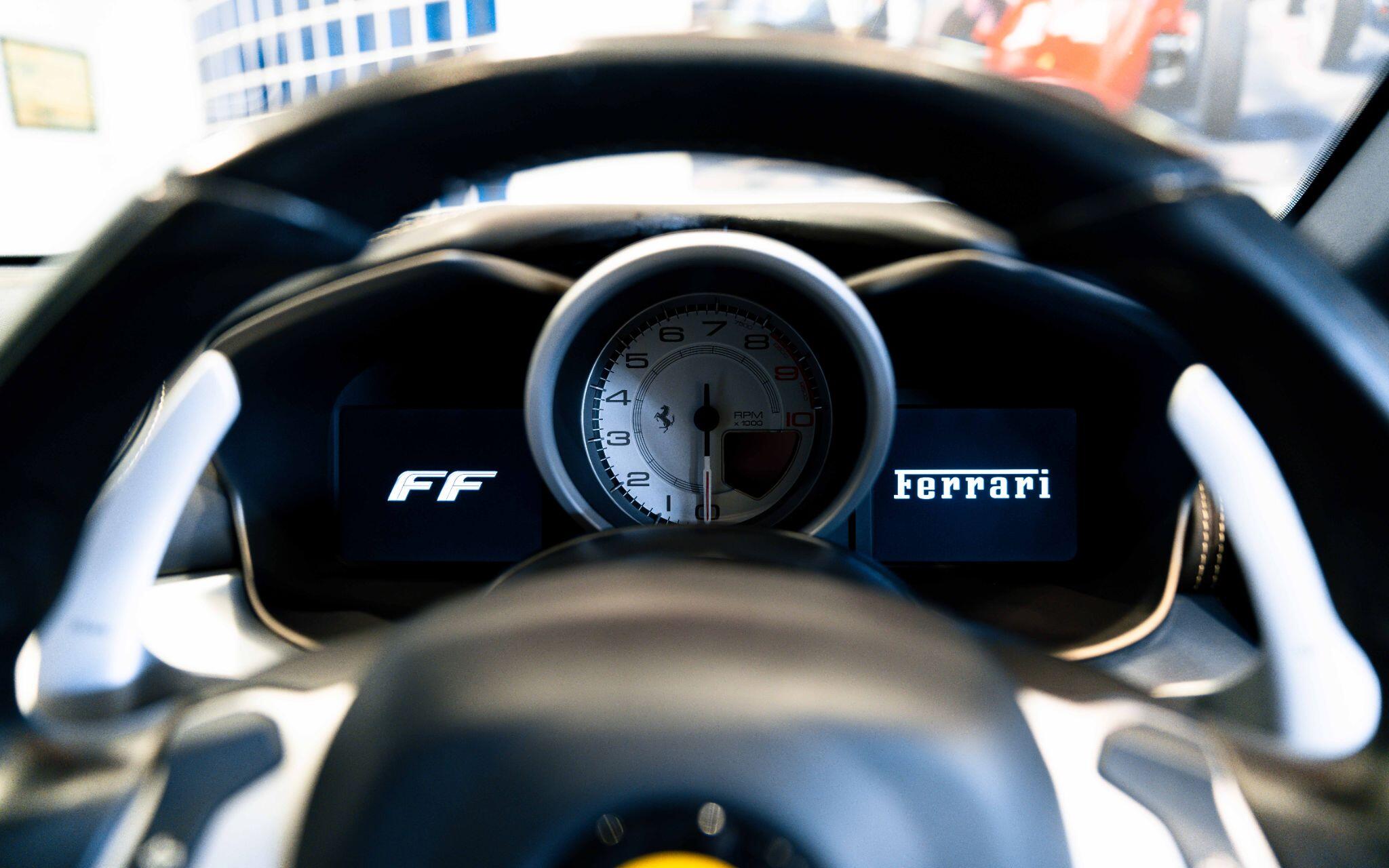 Ferrari FF view 15