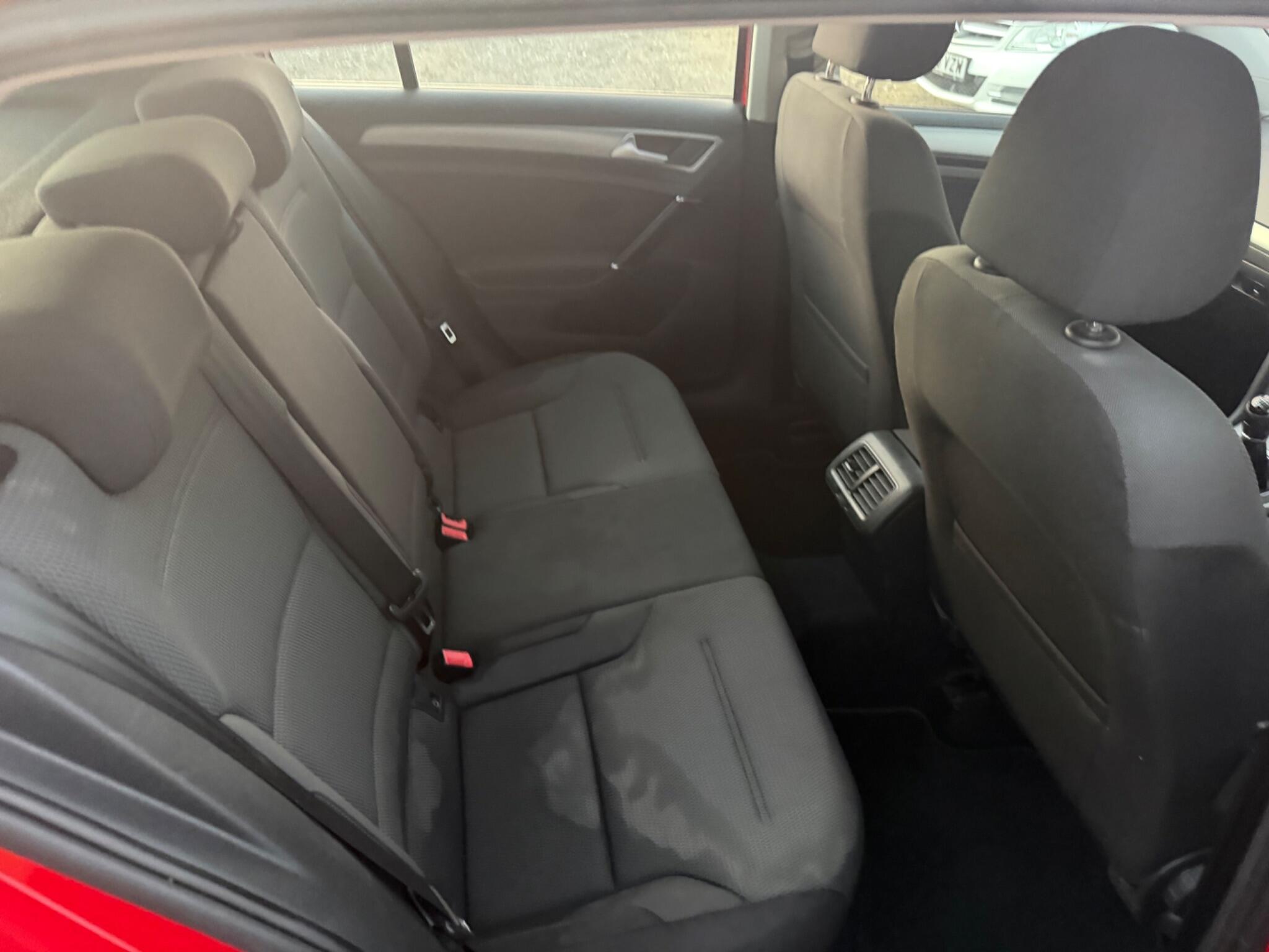 Volkswagen Golf view 28