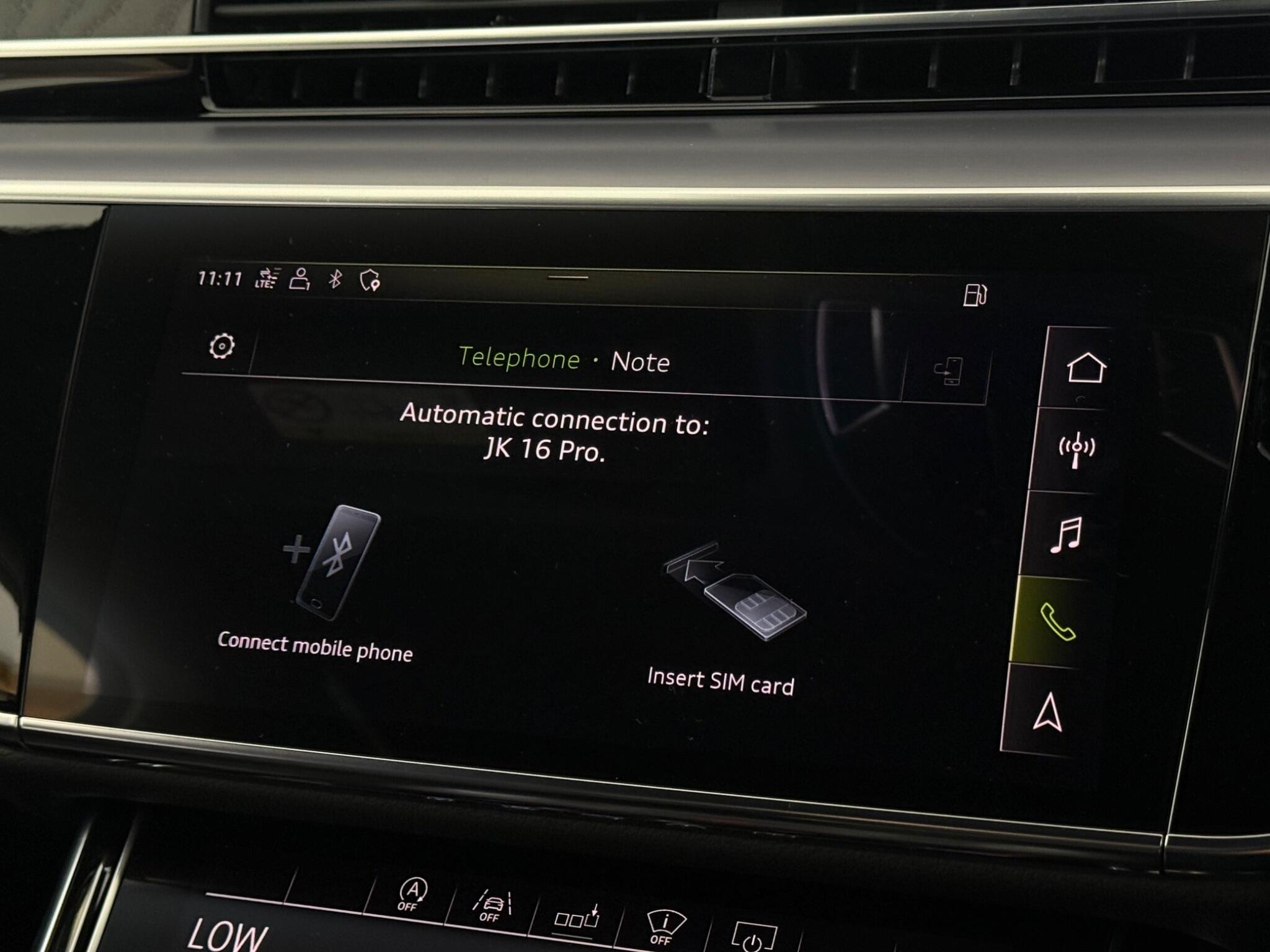 Audi A8 view 30