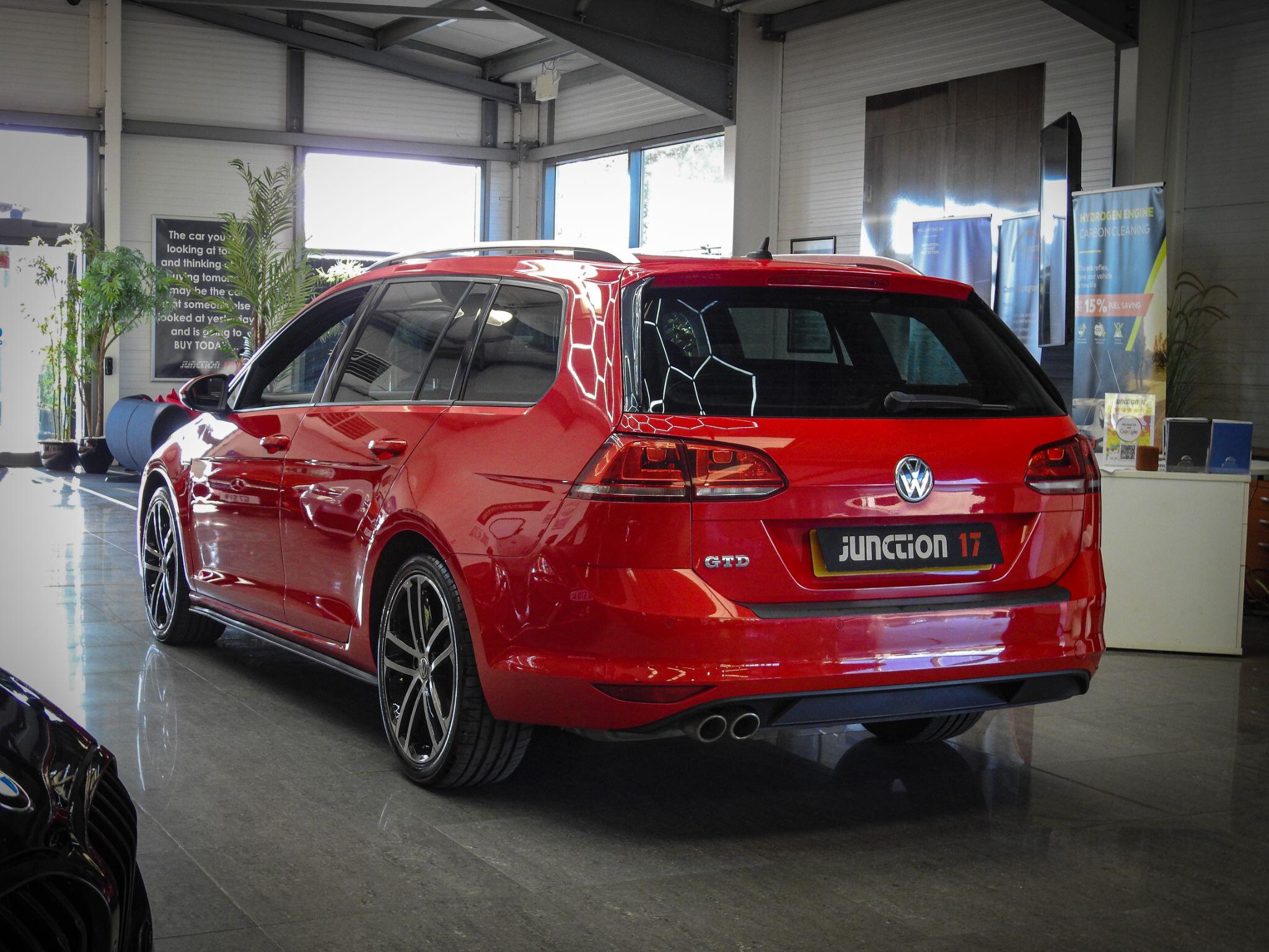 Volkswagen Golf view 14