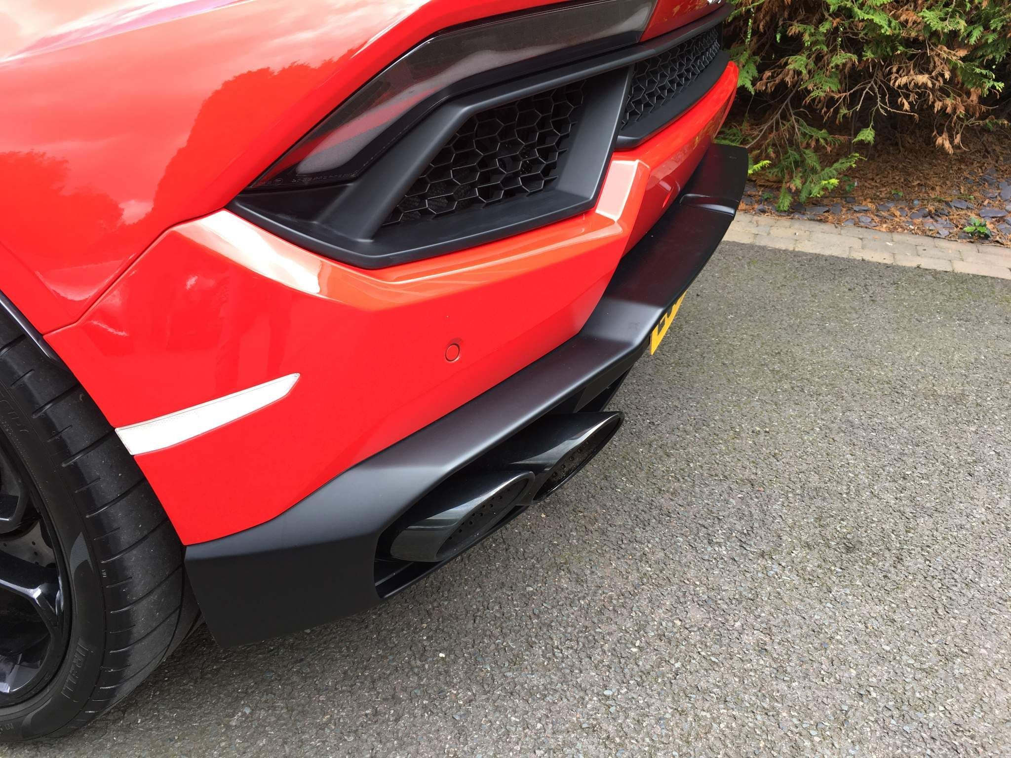 Lamborghini Huracan view 11