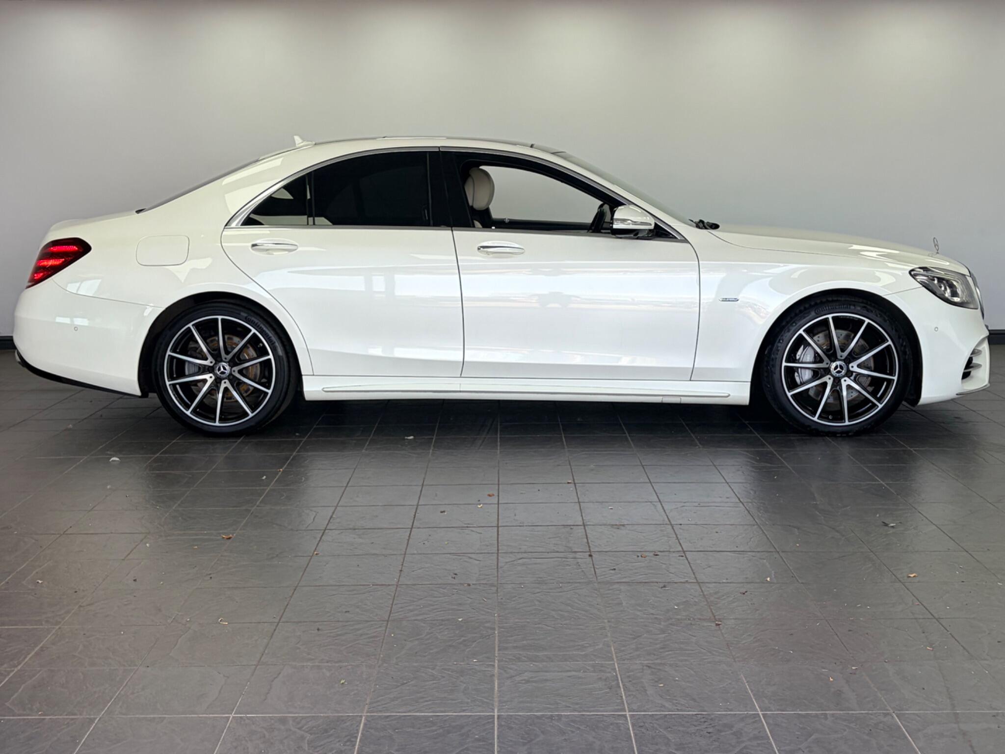 Mercedes-Benz S-Class view 6