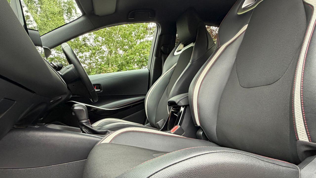 Toyota Corolla view 9