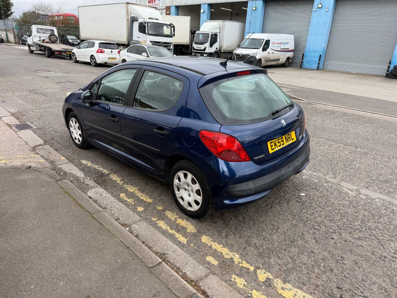 Peugeot 207 view 4