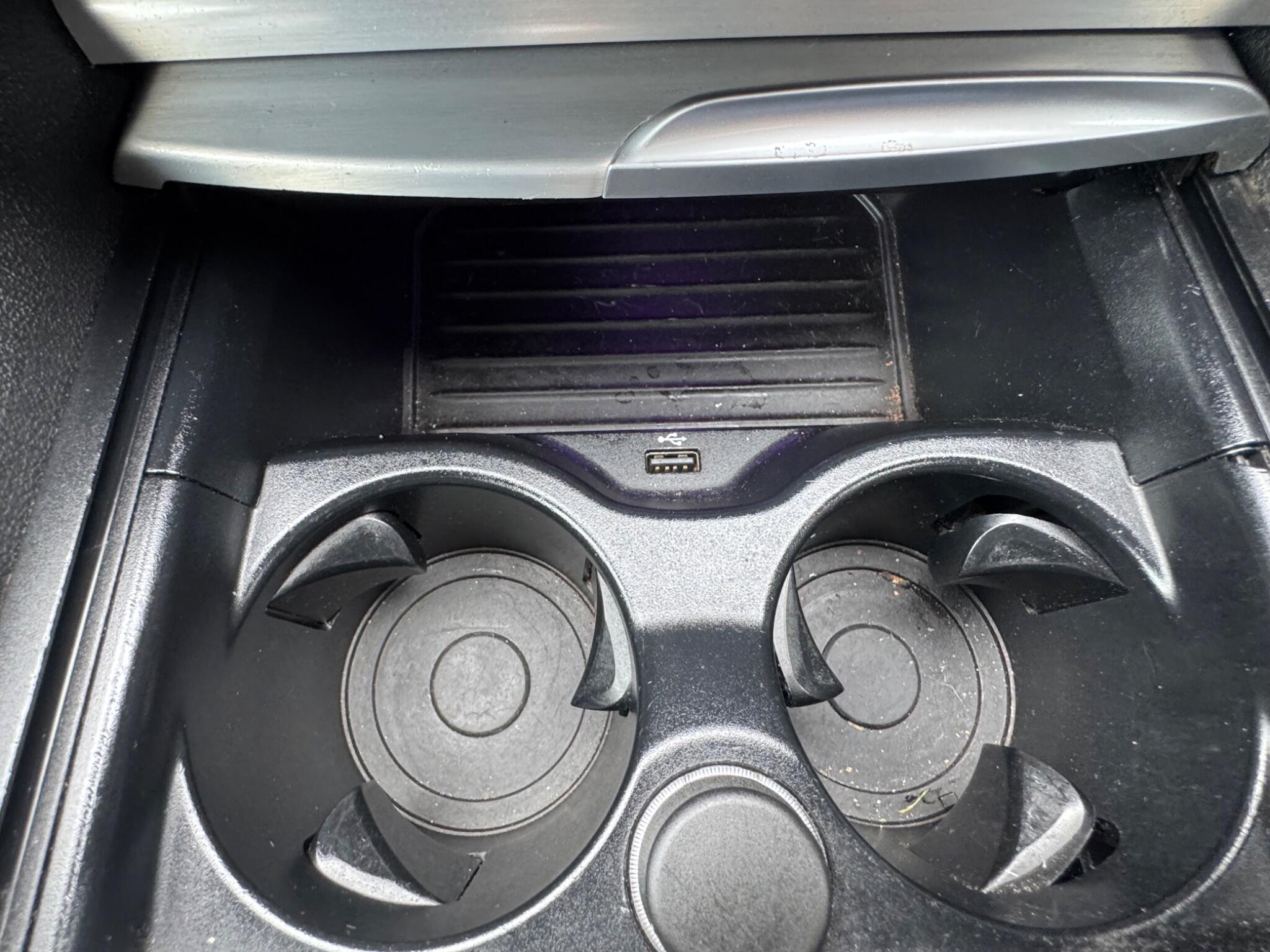 BMW 5 Series view 27
