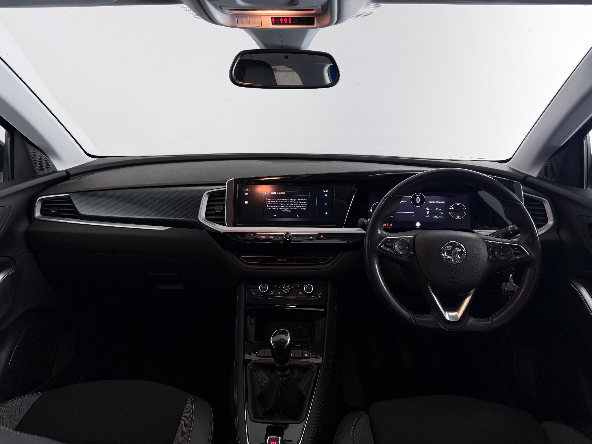 Vauxhall Grandland view 16