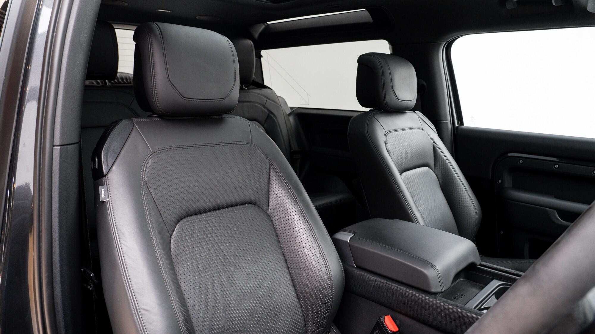 Land Rover Defender view 6