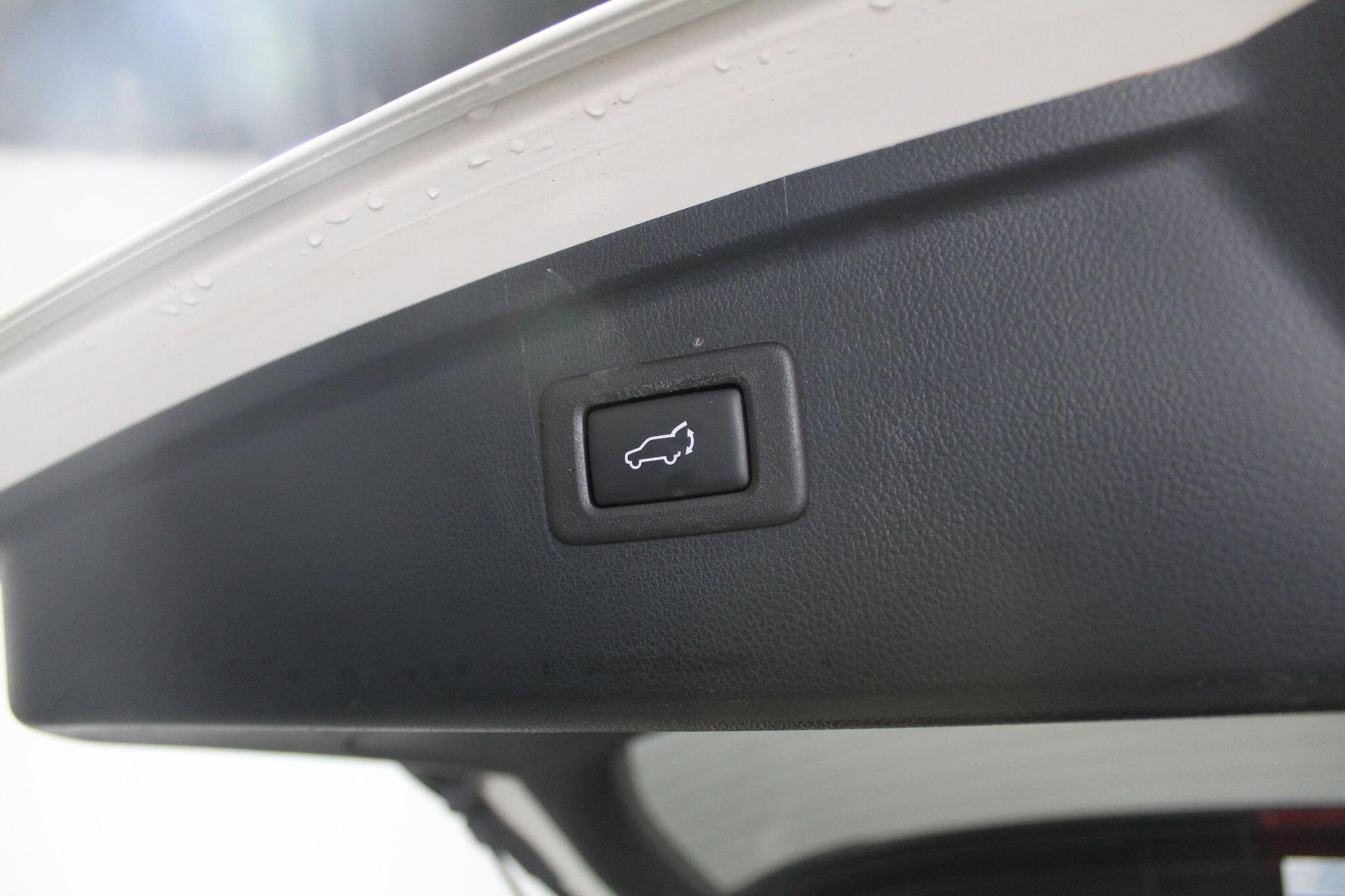 Subaru Outback view 23