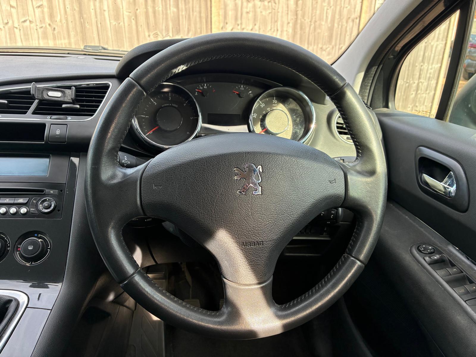 Peugeot 3008 view 17