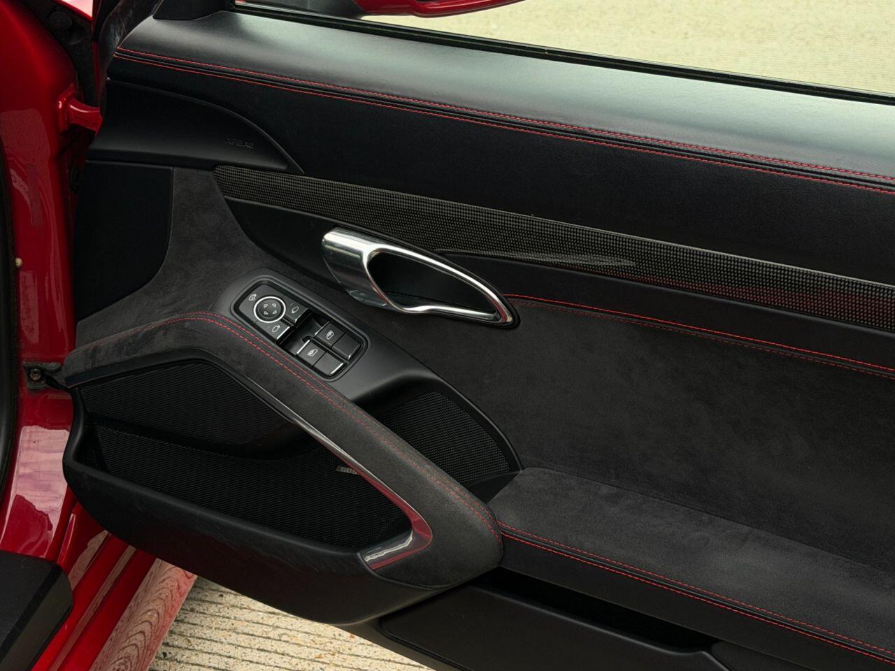 Porsche Cayman view 36
