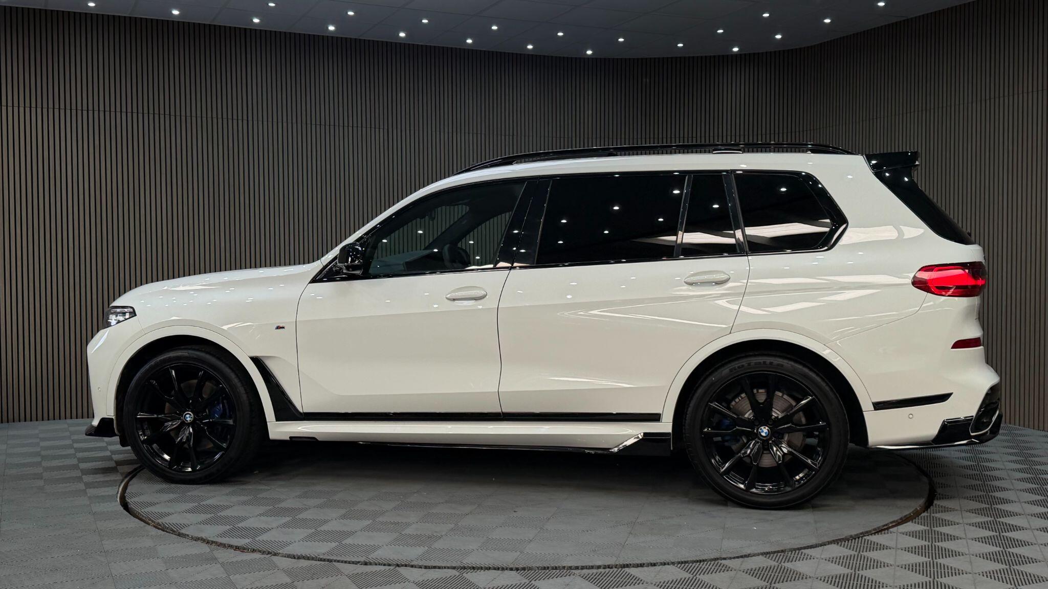 BMW X7 view 51