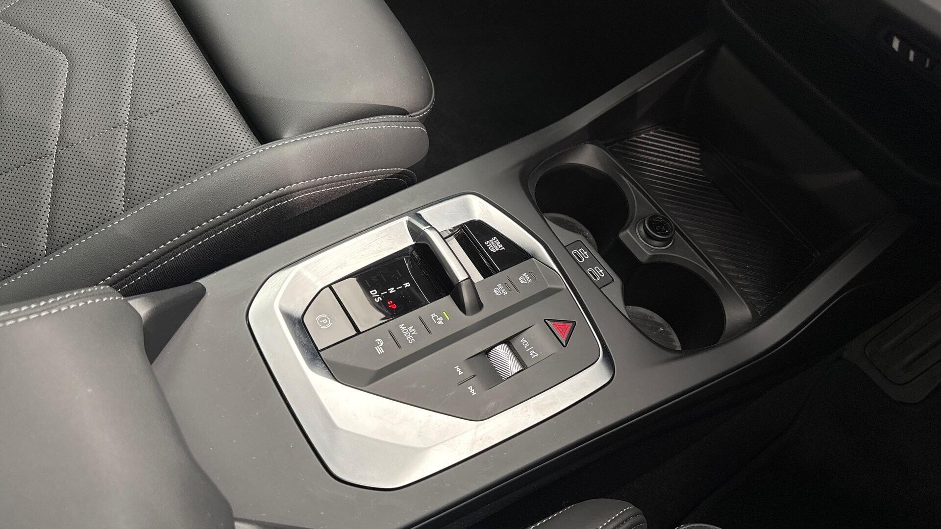BMW 2 Series view 10