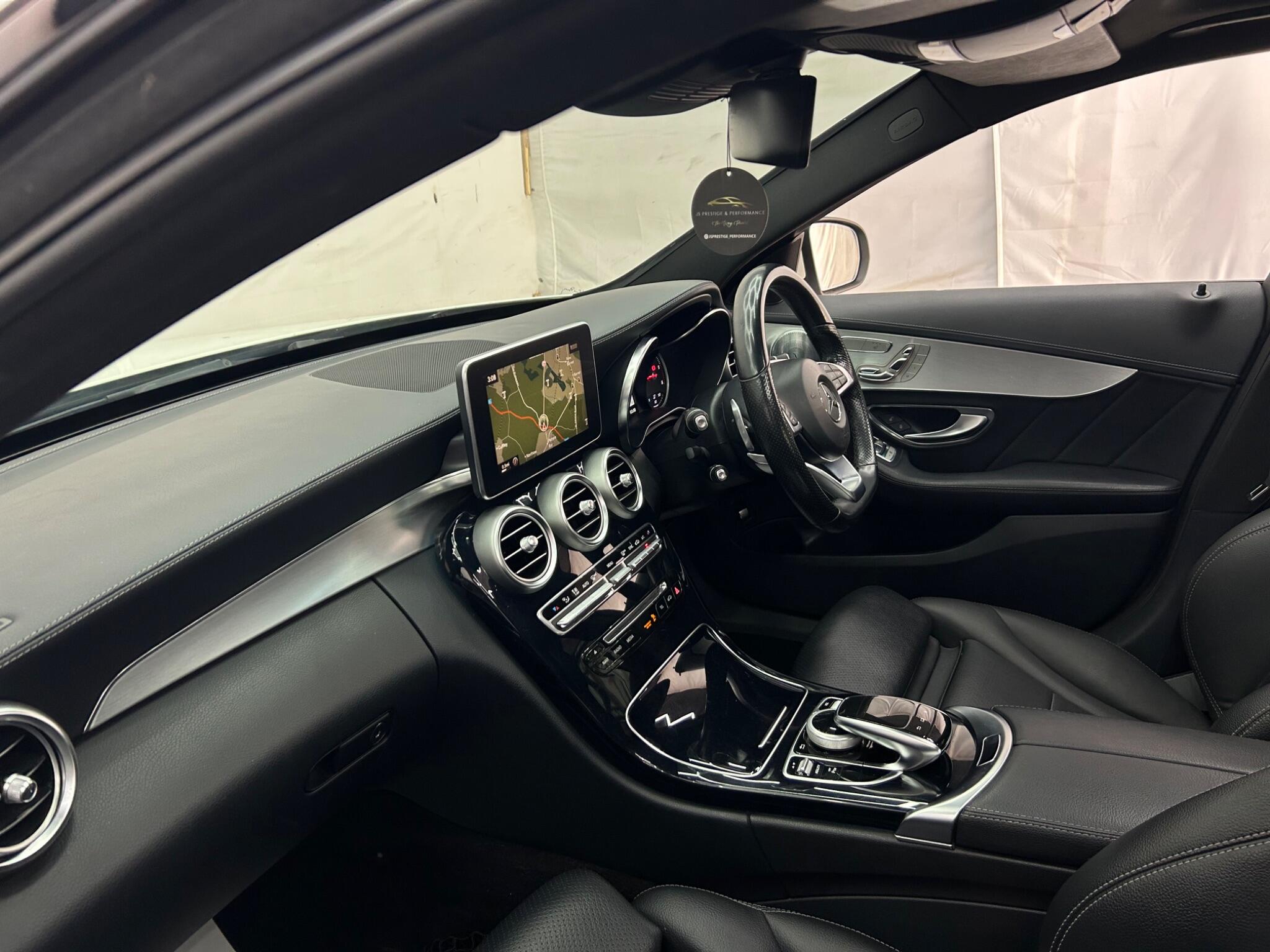 Mercedes-Benz C Class view 15