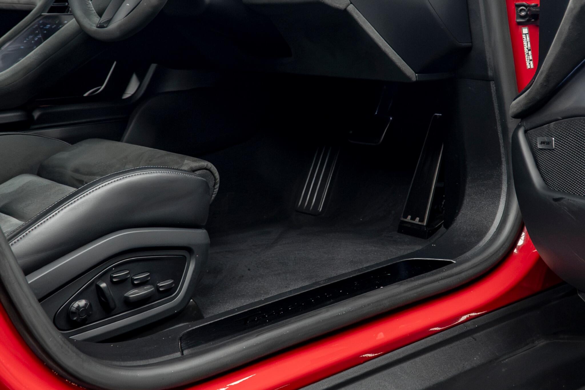 Porsche Taycan view 43