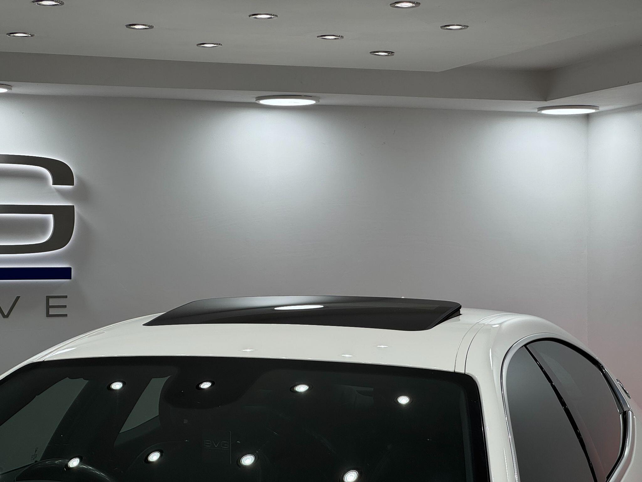 Maserati Ghibli view 12