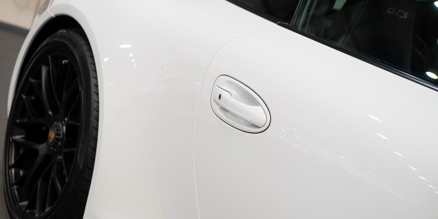 Porsche 911 view 55