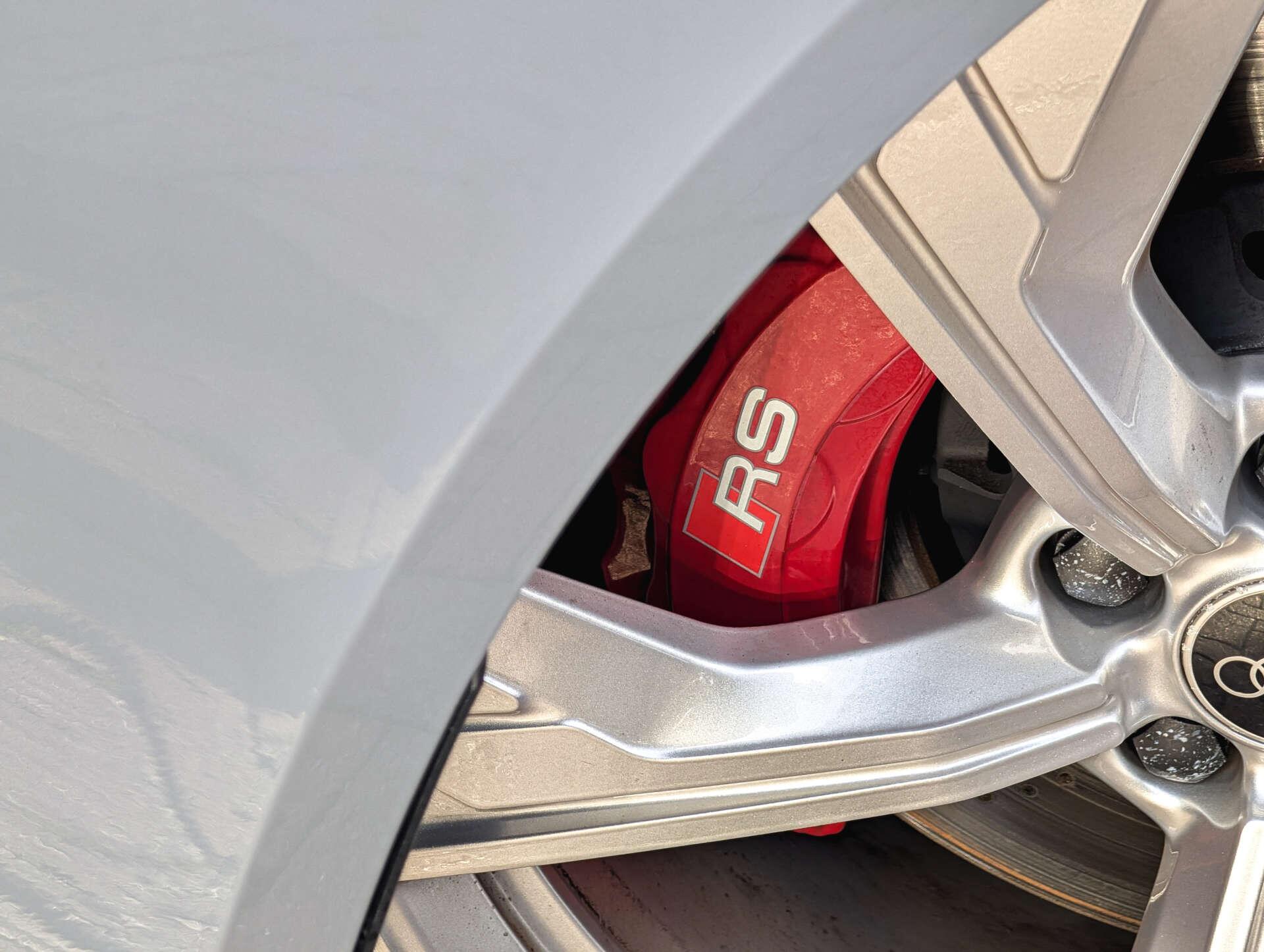 Audi RS4 view 21