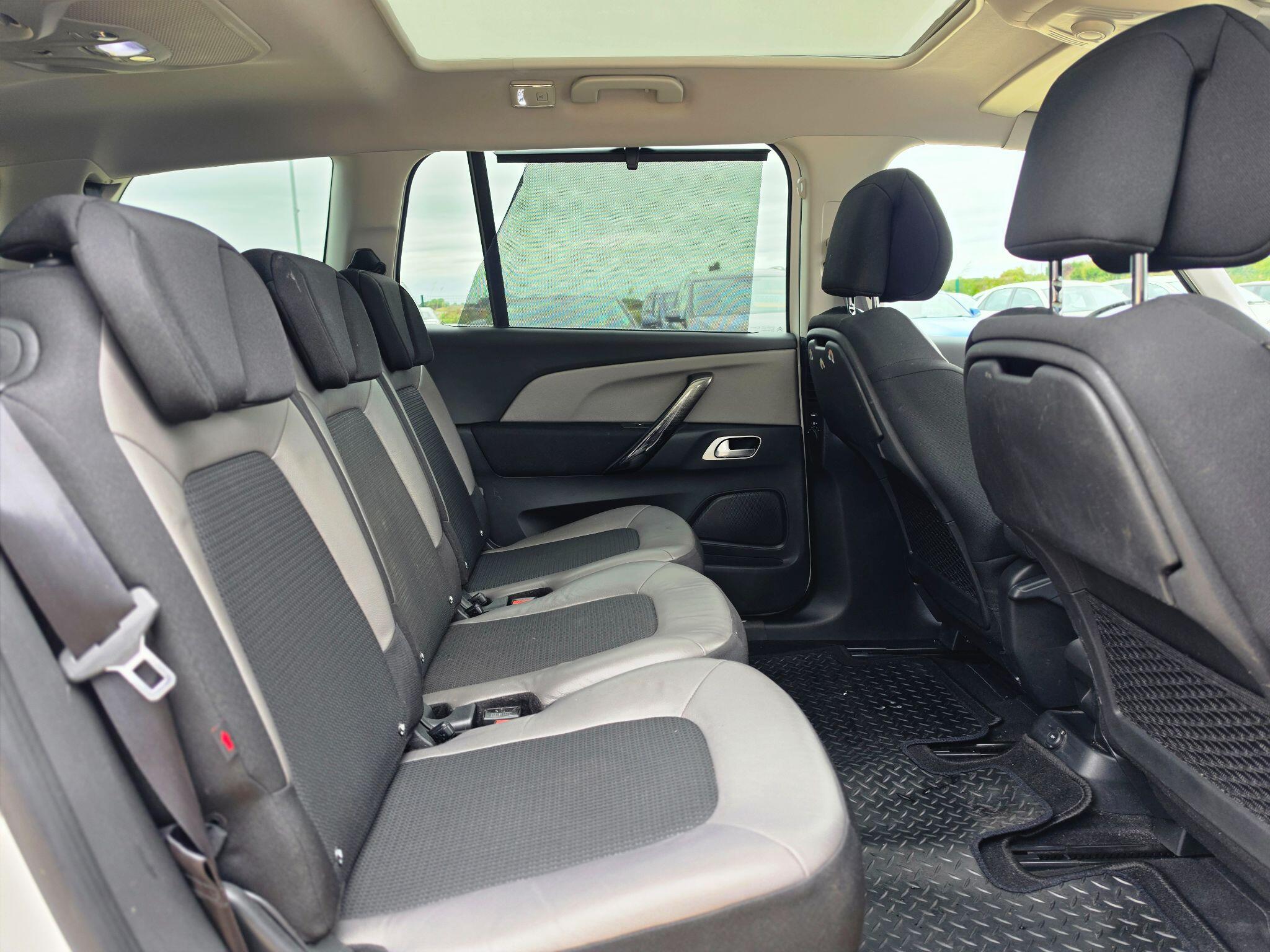 Citroen Grand C4 Picasso view 9