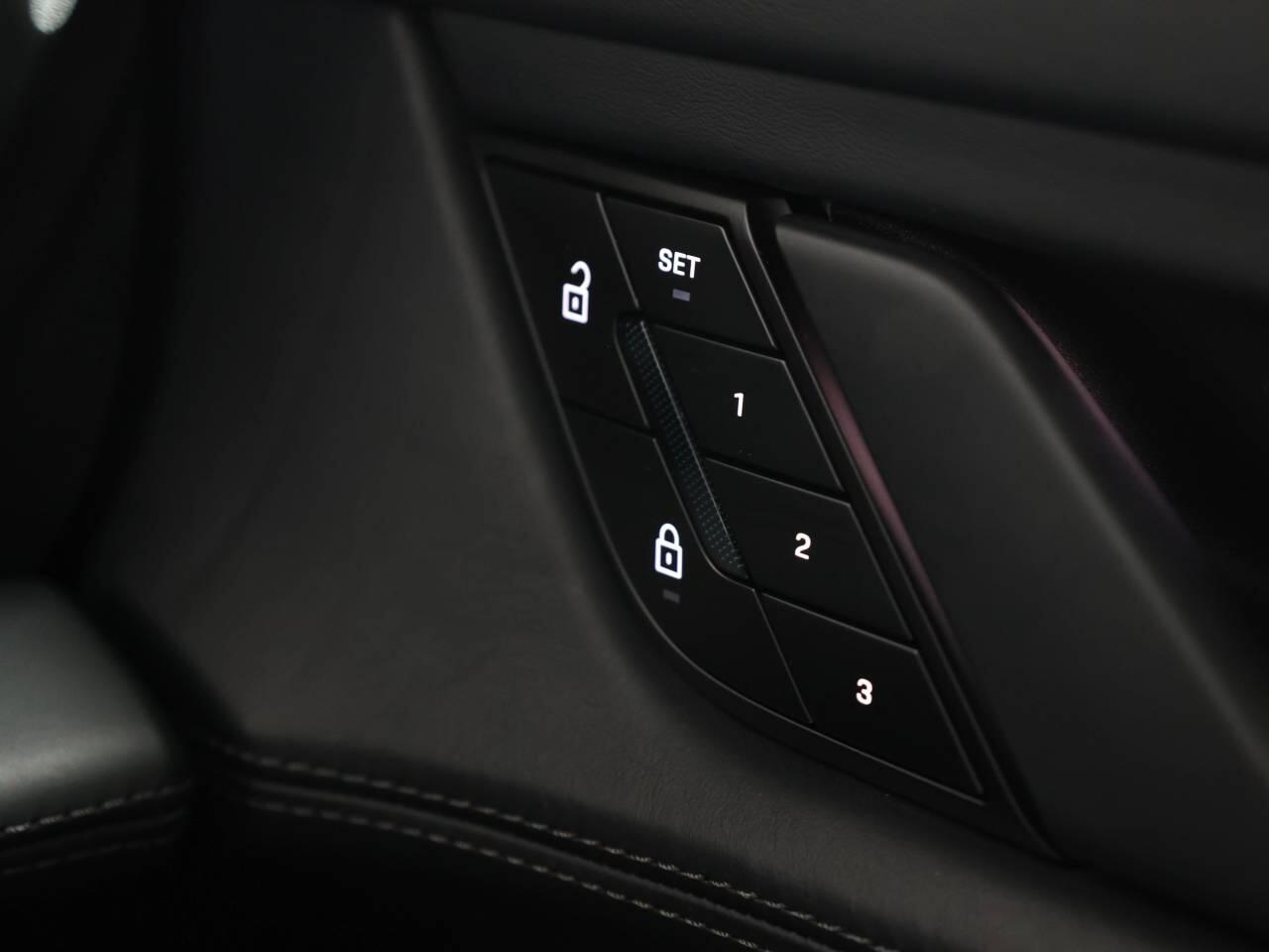 Porsche Taycan view 33