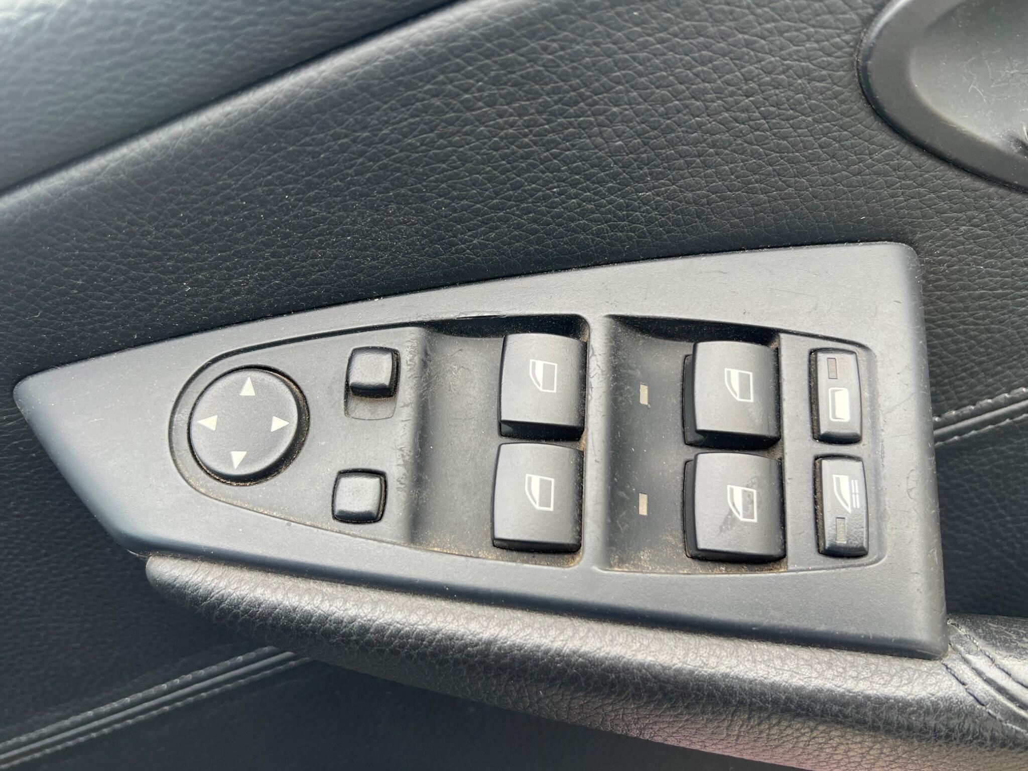 BMW 6 Series view 44