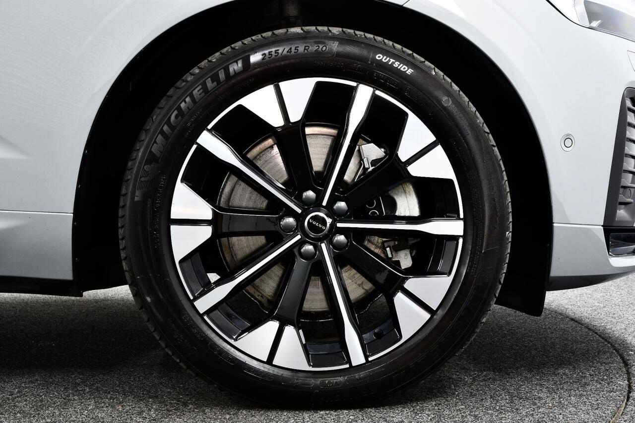 Volvo XC60 view 18