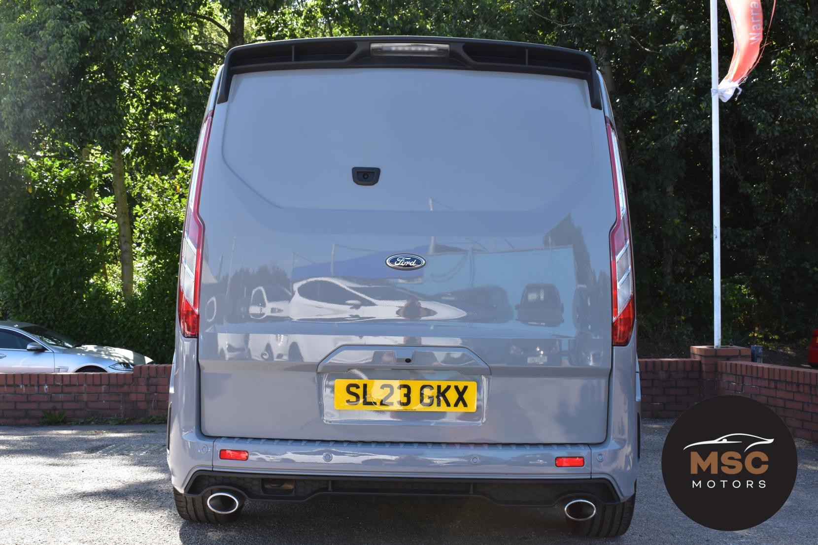 Ford Transit Custom view 16