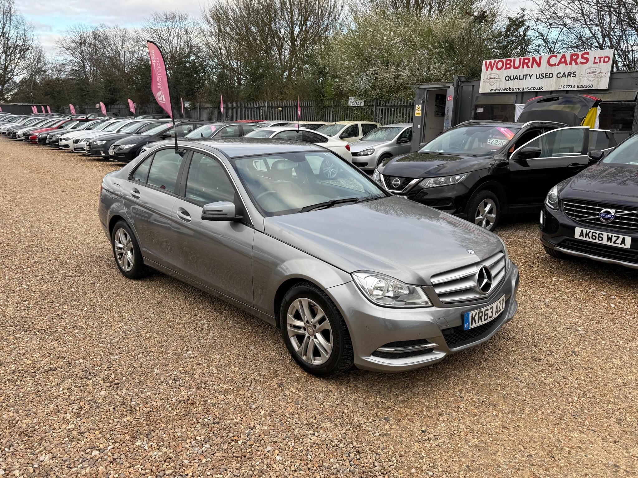 Mercedes-Benz C Class view 4