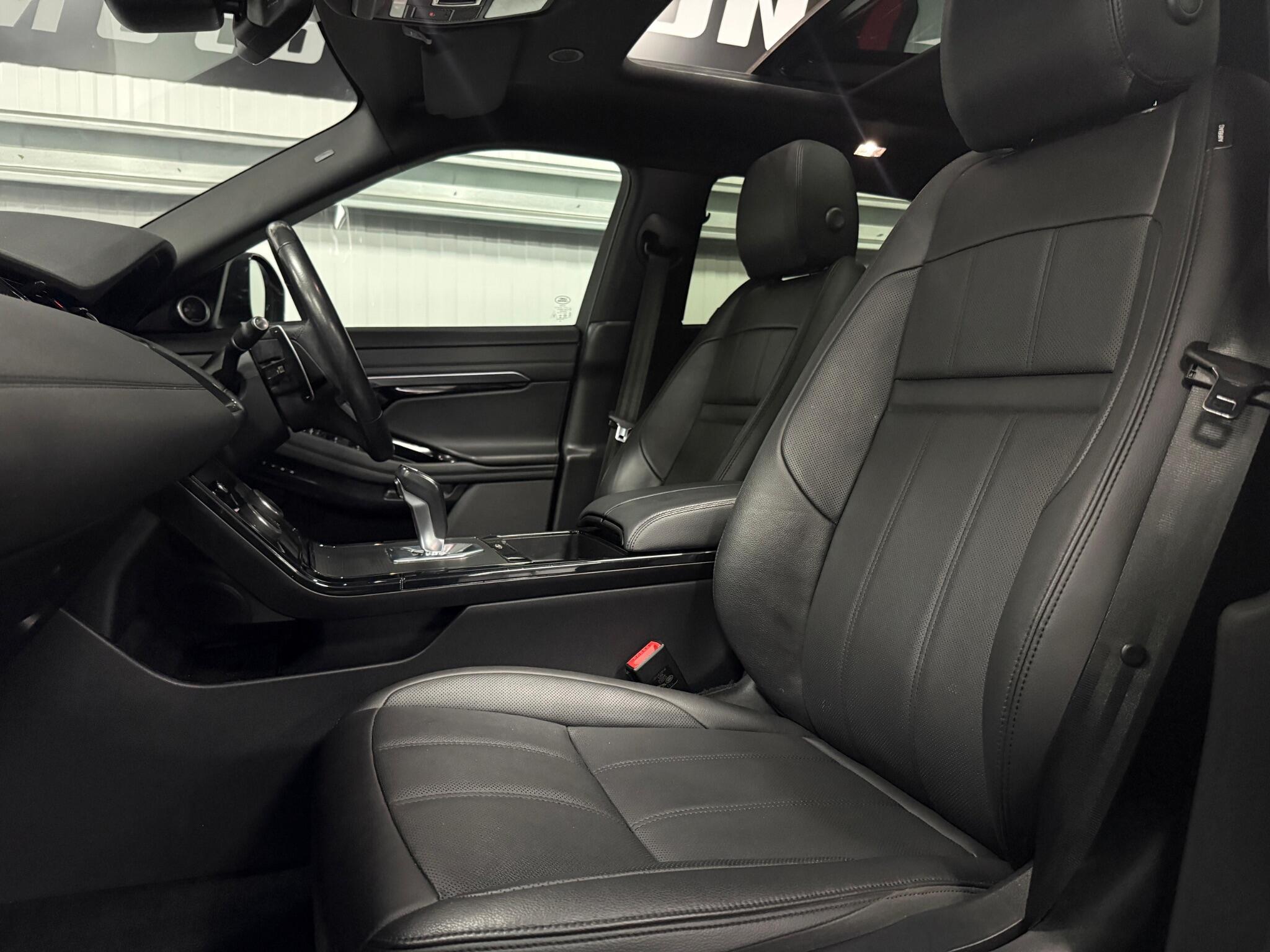 Land Rover Range Rover Evoque view 22