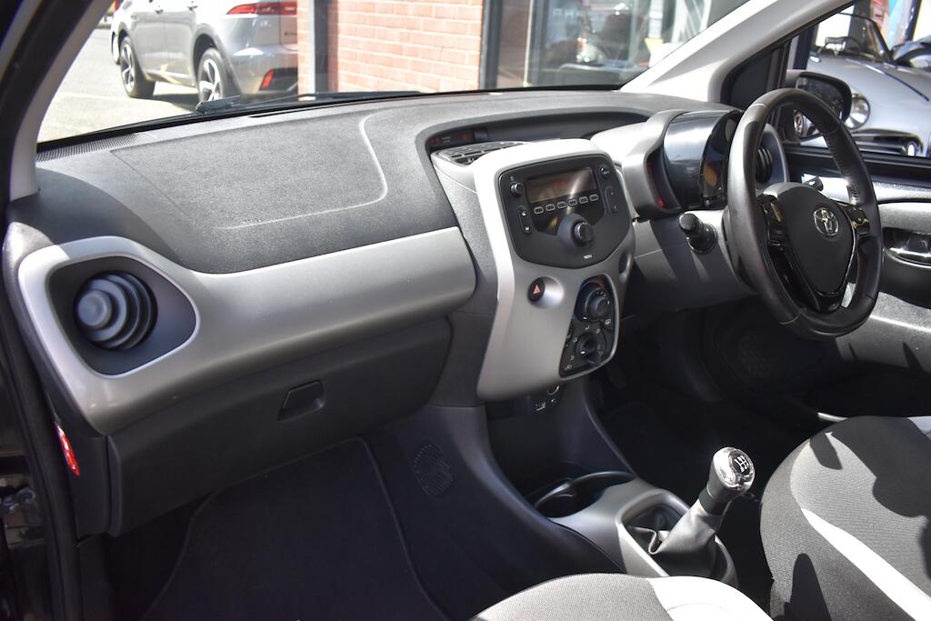 Toyota Aygo view 34