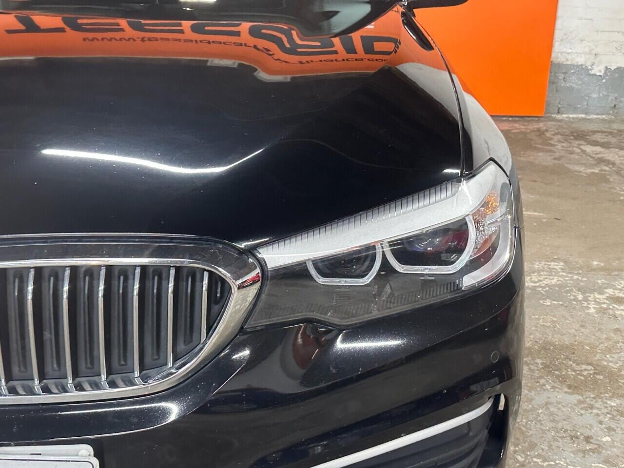 BMW 5 Series view 17