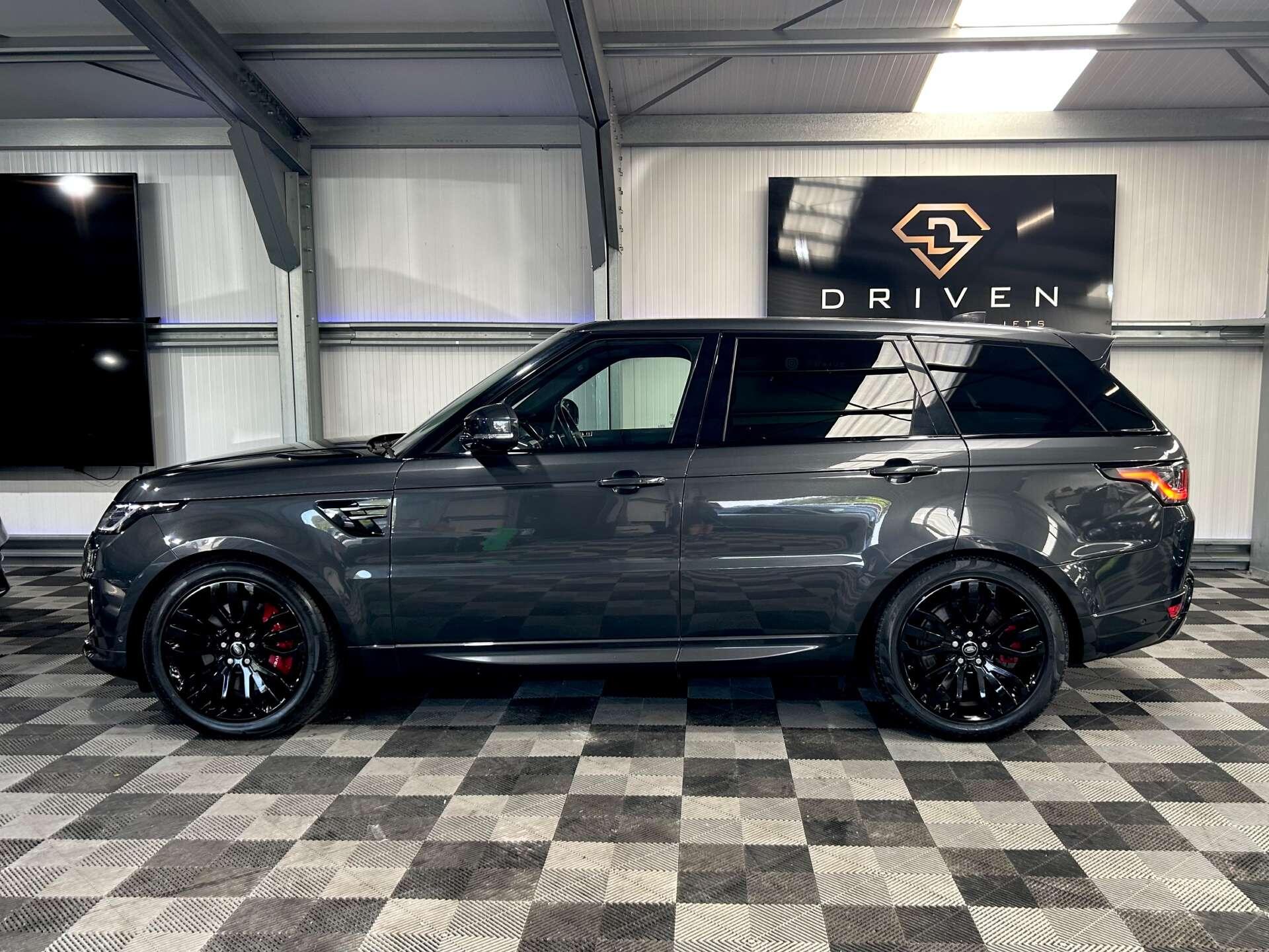 Land Rover Range Rover Sport view 9