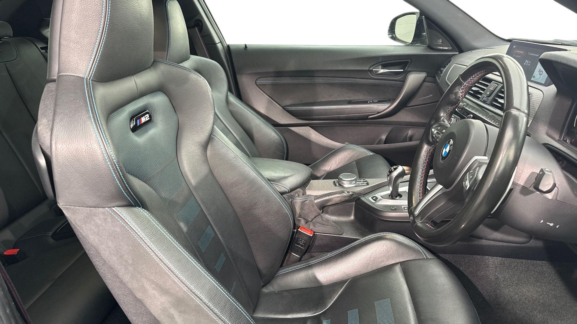 BMW M2 view 11