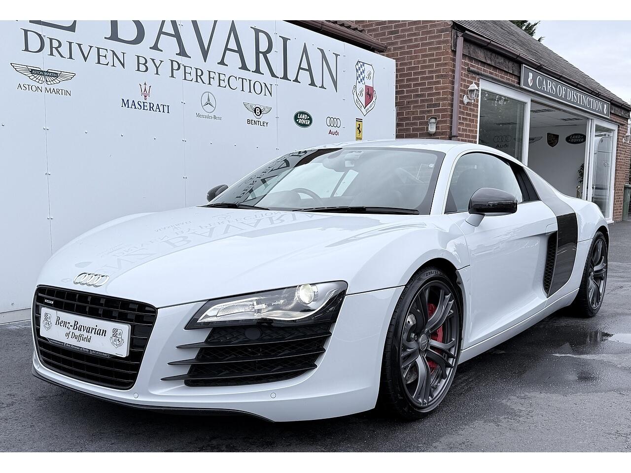Audi R8 view 10
