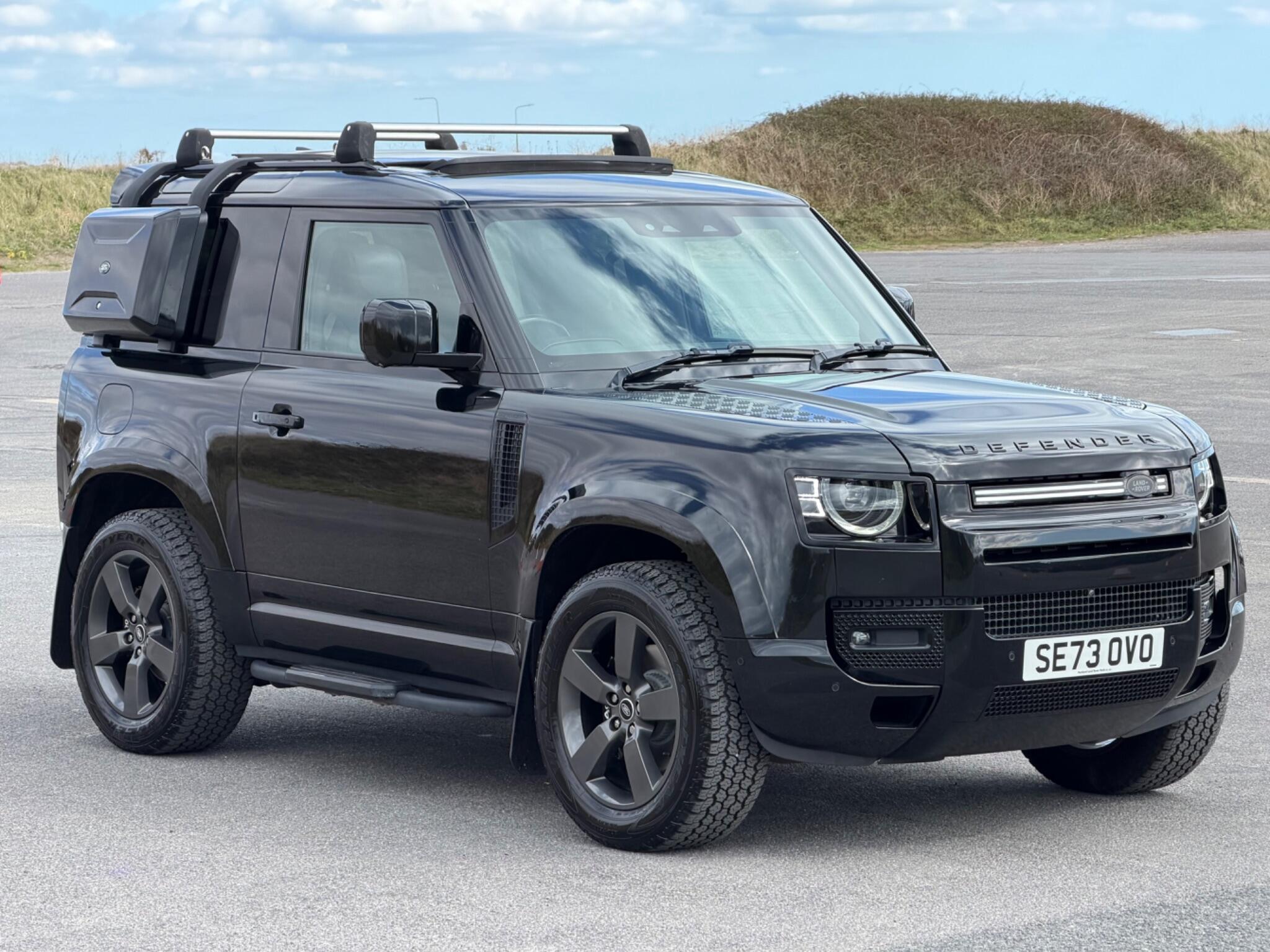 Land Rover Defender view 4